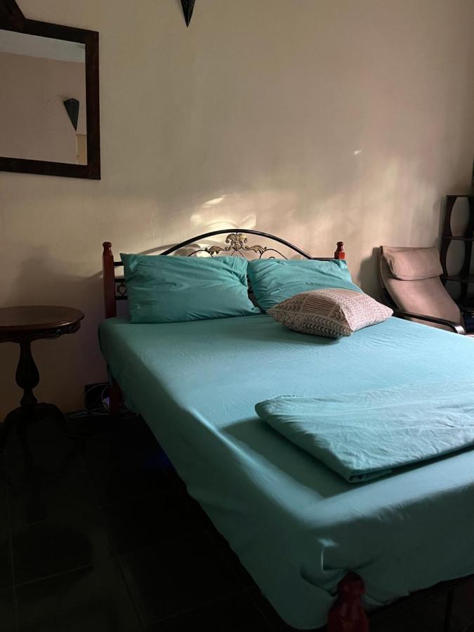 Boli Boli Guesthouse Serrekunda Extérieur photo
