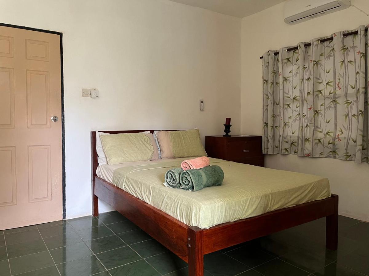 Boli Boli Guesthouse Serrekunda Extérieur photo